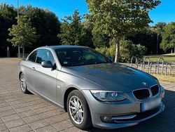 Braun Gebraucht 2011 BMW 318 Cabriolet Sport Line Cabrio | 10.200 € (Fairer Preis)