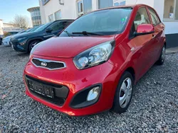 Rot Gebraucht 2014 Kia Picanto FIFA World Cup Edition Kleinwagen | 6.900 € (Fairer Preis)