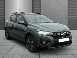 Grün Gebraucht 2025 Dacia Sandero Expression Kleinwagen | 20.208 € (Etwas zu teuer)
