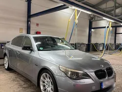 Grau Gebraucht 2006 BMW 525 Comfort Edition Limousine | 5.500 €