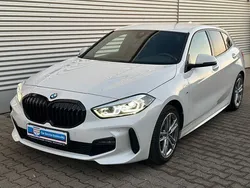 Alpinweiss 3 Gebraucht 2020 BMW 118 M Sport Kleinwagen | 25.479 € (Etwas zu teuer)