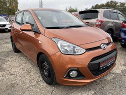 Braun Gebraucht 2014 Hyundai i10 Intro Edition Kleinwagen | 6.850 € (Fairer Preis)
