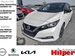 Xdf white / black (metallic) Gebraucht 2022 Nissan Leaf N-Connecta Kleinwagen | 17.690 € (Etwas zu teuer)