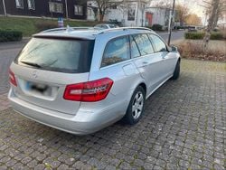 Silber Gebraucht 2010 Mercedes E250 Kombi | 4.800 €