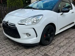 Weiß Gebraucht 2013 DS Automobiles DS3 Kleinwagen | 2.000 €