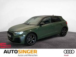 Distriktgrün metallic Neu 2025 Audi A1 Sportback S-Line Kleinwagen | 36.980 € (Etwas zu teuer)