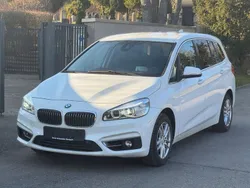 Weiß Gebraucht 2018 BMW 218 Gran Tourer Luxury Line Van / Kleinbus | 8.999 € (Etwas zu teuer)