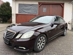 Braun Gebraucht 2009 Mercedes E250 Avantgarde Limousine | 6.999 € (Fairer Preis)