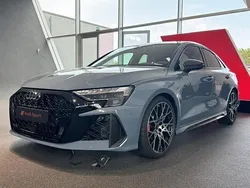 Grau (kemoragrau metallic) Neu 2025 Audi RS3 Basis Kleinwagen | 76.011 €