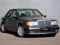 Schwarz Gebraucht 1992 Mercedes E500 Limousine | 64.900 €