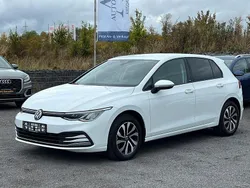Weiß Gebraucht 2021 VW Golf VIII Active Limousine | 16.800 € (Fairer Preis)