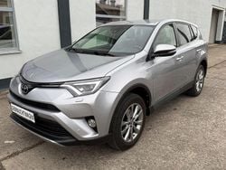 Silber Gebraucht 2018 Toyota RAV4 Team SUV | 19.999 € (Superpreis)