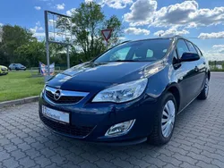 Blau Gebraucht 2011 Opel Astra Design Edition Kombi | 7.999 € (Teuer)