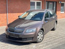 Braun Gebraucht 2016 Skoda Octavia Kombi | 4.500 € (Teuer)