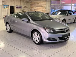 Silber Gebraucht 2008 Opel Astra Cabriolet Edition Cabrio | 5.199 € (Etwas zu teuer)