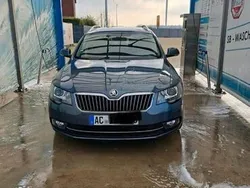Grau Gebraucht 2014 Skoda Superb Kombi | 7.299 € (Fairer Preis)