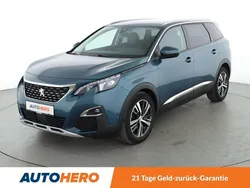 Grün Gebraucht 2017 Peugeot 5008 Allure Van / Kleinbus | 20.320 € (Guter Preis)