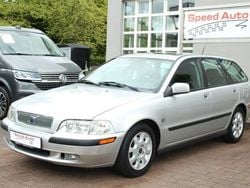 Grau Gebraucht 2002 Volvo V40 Comfort Kombi | 1.490 € (Guter Preis)