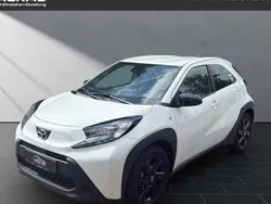 Weiß Gebraucht 2024 Toyota Aygo Business Edition Kleinwagen | 16.990 € (Etwas zu teuer)