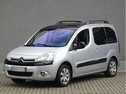 Grau Gebraucht 2014 Citroën Berlingo Exclusive Van / Kleinbus | 7.980 € (Fairer Preis)