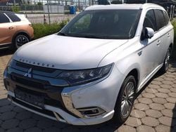Perlmuttweiss (p) Gebraucht 2019 Mitsubishi Outlander P-HEV Top SUV | 22.550 € (Fairer Preis)