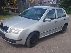 Silber Gebraucht 2003 Skoda Fabia Classic Limousine | 999 € (Guter Preis)