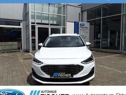 Weiß Gebraucht 2023 Ford Focus Titanium Kombi | 21.979 € (Fairer Preis)