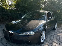 Schwarz Gebraucht 2006 Alfa Romeo 147 Kleinwagen | 1.800 €