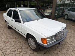 Weiß Gebraucht 1988 Mercedes 190 Limousine | 5.450 €