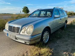 Silber Gebraucht 1999 Mercedes 290 Kombi | 5.499 €