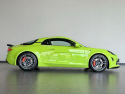 Lindengrün) (gruen Gebraucht 2024 Alpine A110 Coupé | 81.110 € (Etwas zu teuer)
