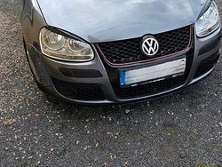 Grau Gebraucht 2006 VW Golf V Kleinwagen | 2.300 € (Fairer Preis)