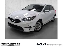 Weiß Gebraucht 2025 Kia Ceed Vision Limousine | 20.790 € (Guter Preis)