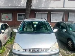 Silber Gebraucht 2004 Ford Galaxy Van / Kleinbus | 2.500 € (Fairer Preis)