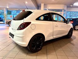 Weiß Gebraucht 2009 Opel Corsa Color Edition Kleinwagen | 1.750 € (Guter Preis)