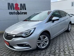 Silber Gebraucht 2018 Opel Astra Innovation Limousine | 16.500 €