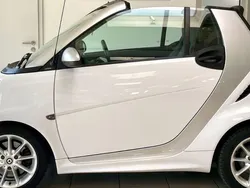Weiß Gebraucht 2013 Smart ForTwo Cabrio Passion Cabrio | 8.950 € (Teuer)