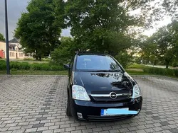 Schwarz Gebraucht 2003 Opel Meriva Van / Kleinbus | 2.500 € (Etwas zu teuer)