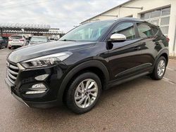 Schwarz Gebraucht 2016 Hyundai Tucson Trend SUV | 14.990 € (Fairer Preis)