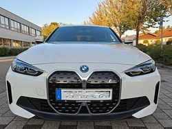 Weiß Gebraucht 2023 BMW i4 Sport Line Limousine | 44.900 € (Fairer Preis)