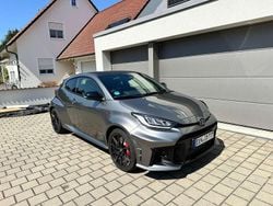 Silber Gebraucht 2024 Toyota Yaris Limousine | 42.900 € (Superpreis)