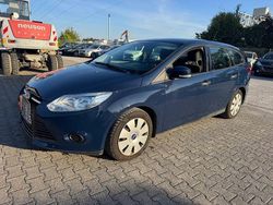 Blau Gebraucht 2014 Ford Focus Trend Limousine | 3.000 € (Superpreis)