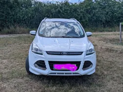 Weiß Gebraucht 2015 Ford Kuga Individual SUV | 9.700 € (Guter Preis)