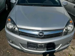Silber Gebraucht 2005 Opel Astra Limousine | 2.500 € (Fairer Preis)