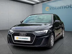 Schwarz Gebraucht 2022 Audi A1 S-Line Kleinwagen | 23.849 € (Etwas zu teuer)