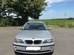 Silber Gebraucht 2004 BMW 318 Limousine | 3.500 € (Fairer Preis)