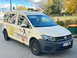 Beige Gebraucht 2018 VW Caddy Maxi Trendline Van / Kleinbus | 6.490 €