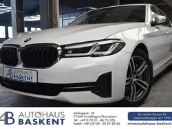 Weiß Gebraucht 2022 BMW 530 Sport Line Limousine | 34.980 € (Guter Preis)