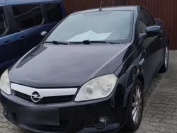 Schwarz Gebraucht 2009 Opel Tigra Cabrio | 1.750 € (Guter Preis)