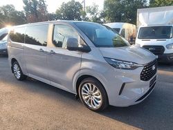 Grau Gebraucht 2024 Ford Tourneo Custom Van | 54.389 €